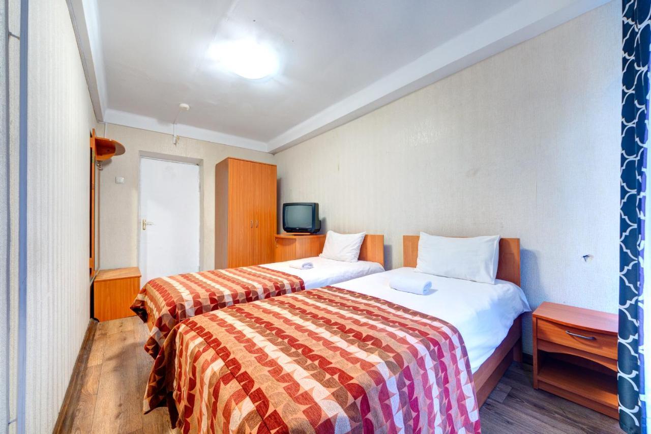 Holosiyvsky Hotel Kiew Exterior foto