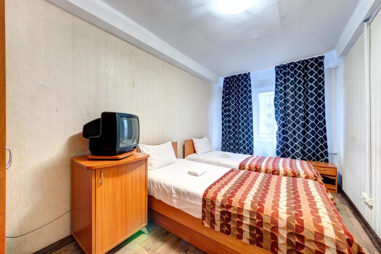 Holosiyvsky Hotel Kiew Exterior foto