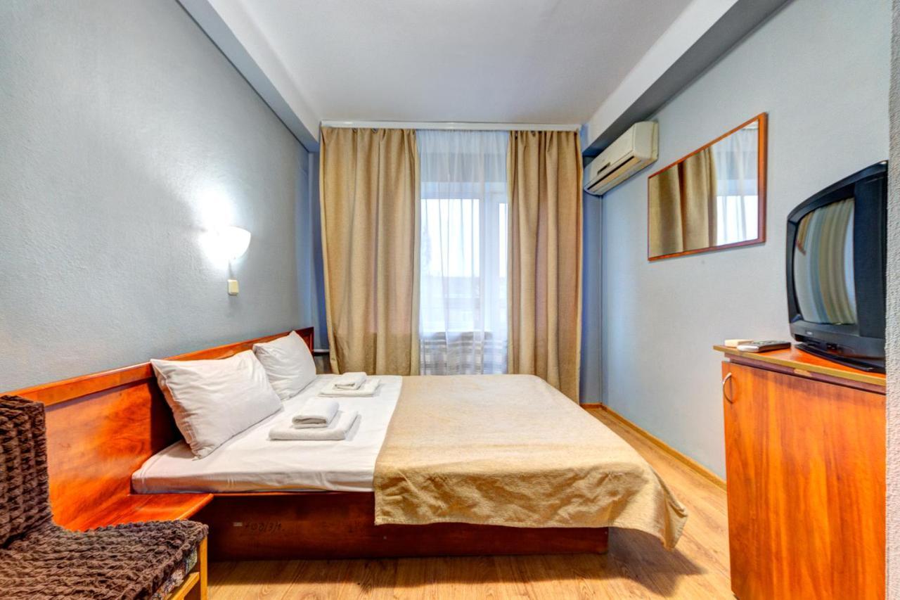 Holosiyvsky Hotel Kiew Exterior foto