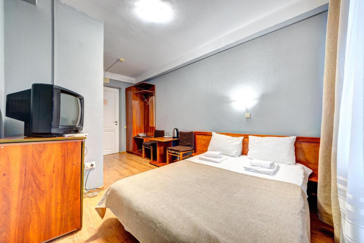 Holosiyvsky Hotel Kiew Exterior foto