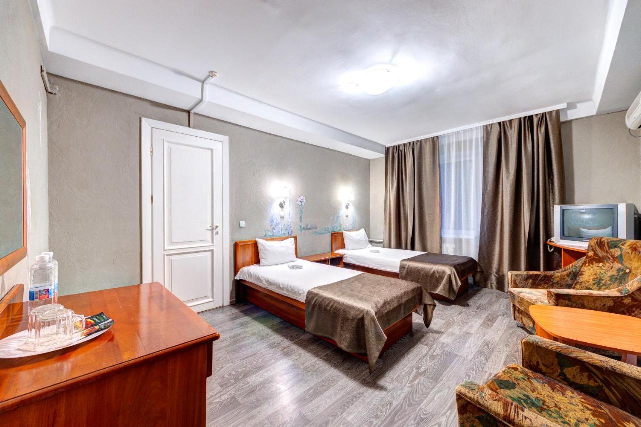 Holosiyvsky Hotel Kiew Exterior foto