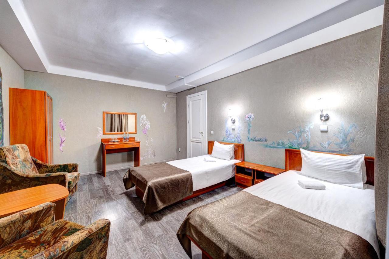 Holosiyvsky Hotel Kiew Exterior foto