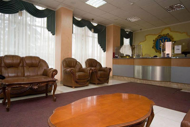 Holosiyvsky Hotel Kiew Exterior foto